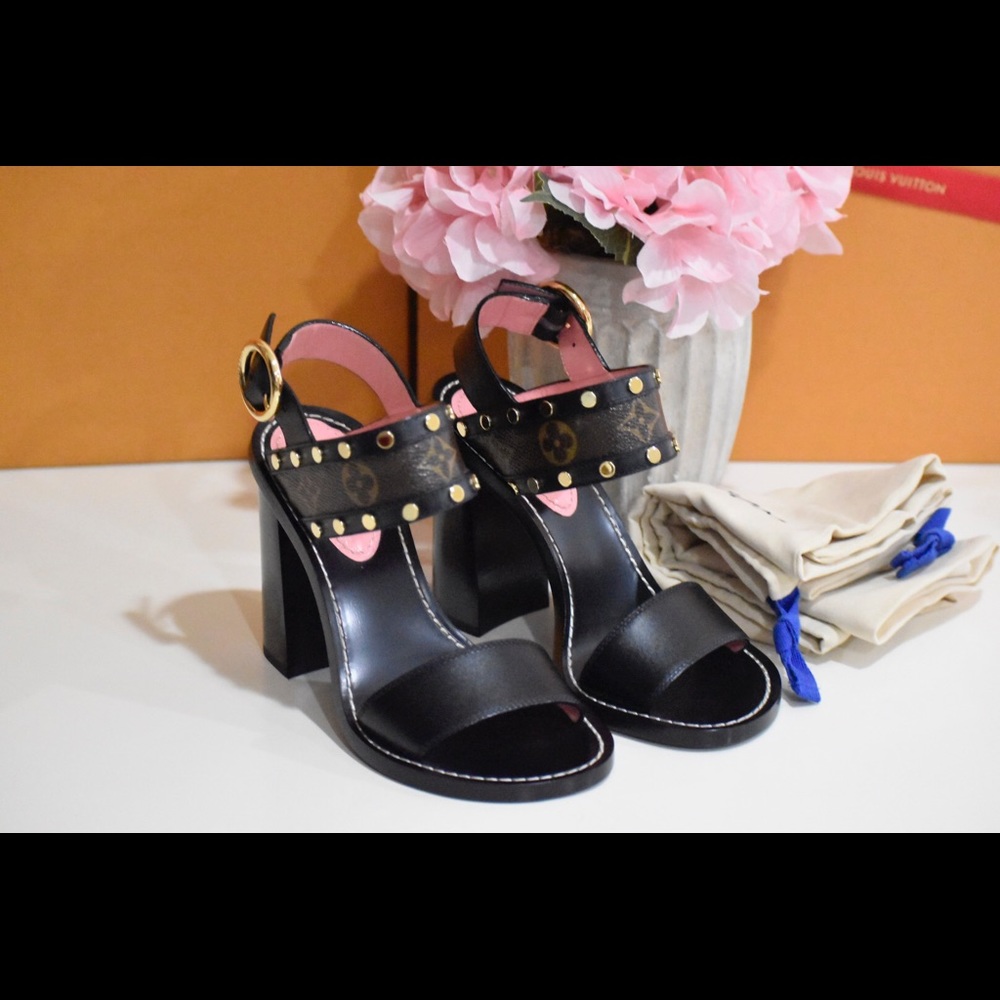 SOLD Louis Vuitton Passenger Block Heels - Picture 2 of 8
